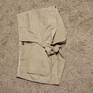 Old Navy 6 regular khaki shorts